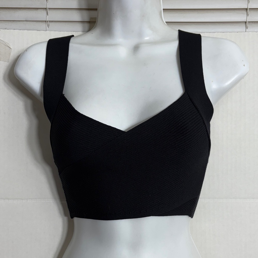 Aritzia Babaton color Black Sculpt Knit Greek Tank